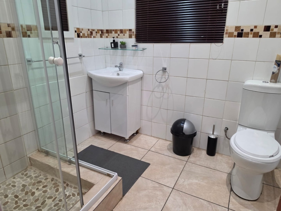 3 Bedroom Property for Sale in Rhodesdene Northern Cape